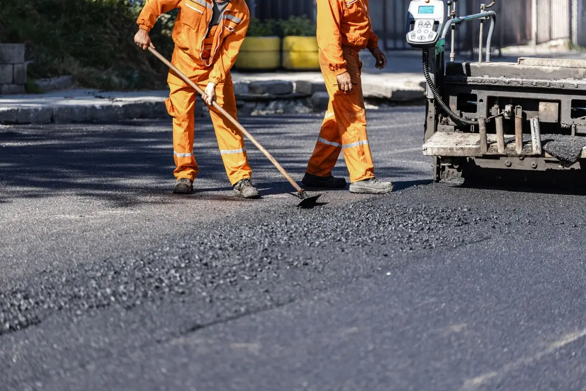 Asphalt paving and pavement preservation on a Southern California street